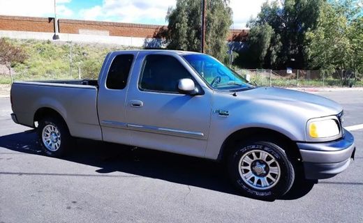 2002 Ford F-150 XLT