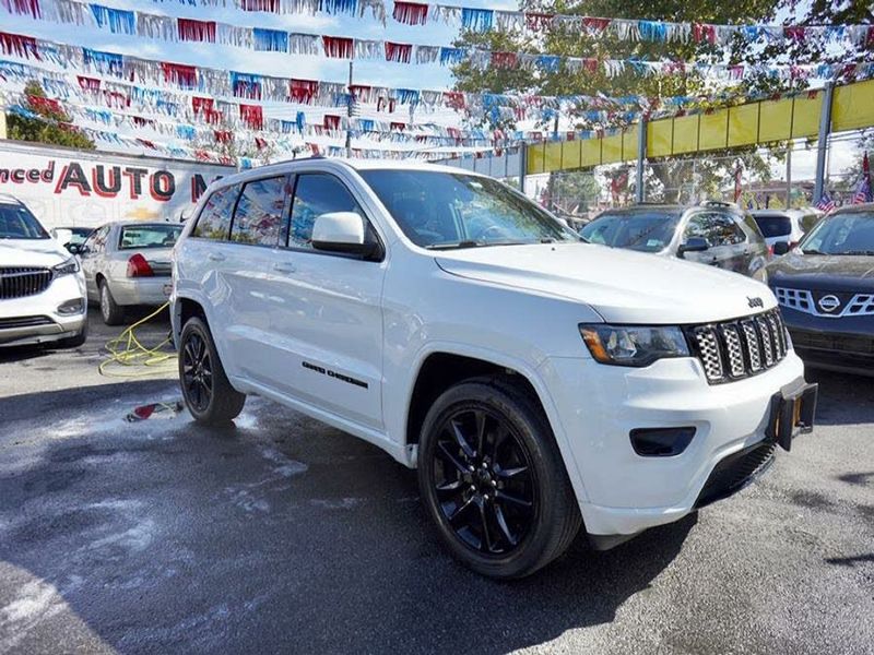 2018 Jeep Grand Cherokee — a typically priced live listing