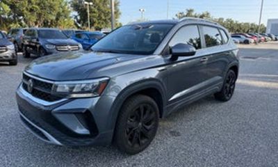 2023 Volkswagen Taos SE W Sunroof