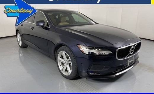 2017 Volvo S90 Momentum