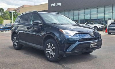2017 Toyota RAV4 LE