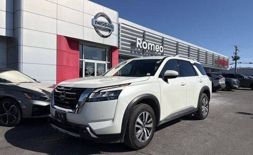 2023 Nissan Pathfinder SL