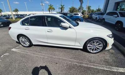 2024 BMW 330E Hybrid Plug