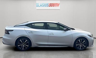 2023 Nissan Maxima SV
