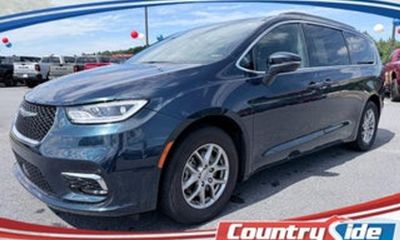 2022 Chrysler Pacifica Touring