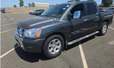 2005 Nissan Titan LE