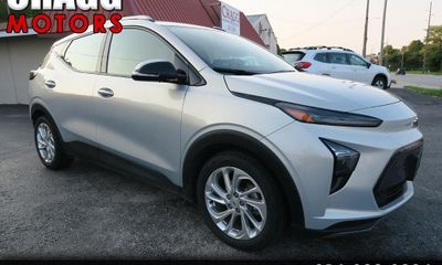 2023 Chevrolet Bolt EUV LT