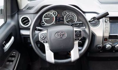 2014 Toyota Tundra SR5