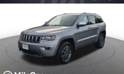 2020 Jeep Grand Cherokee Laredo