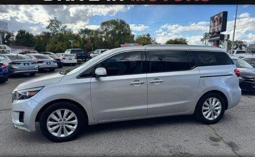 2016 Kia Sedona EX Middle Level