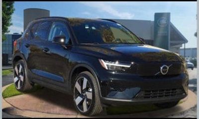 2026 Volvo XC40 Ultra Black Edition