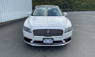 2018 Lincoln Continental Select