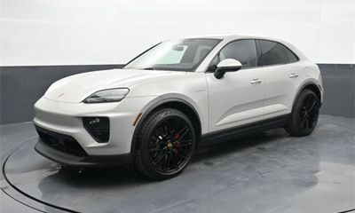 2026 Porsche Macan 4S