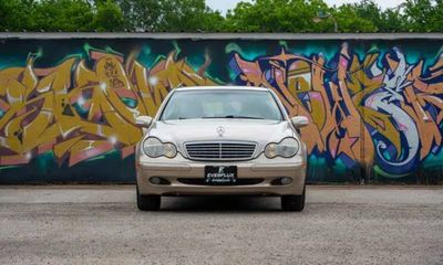 2002 Mercedes-Benz C-Class C320