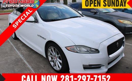 2016 Jaguar XJ