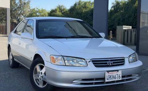 2001 Toyota Camry LE