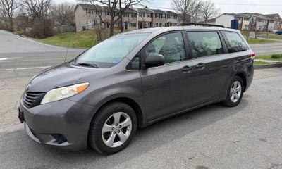 2011 Toyota Sienna Base