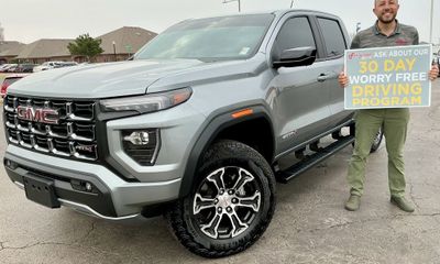 2024 GMC Canyon AT4