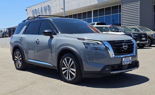 2022 Nissan Pathfinder Platinum