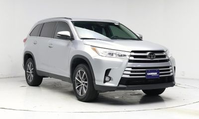 2019 Toyota Highlander SE XLE
