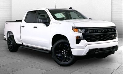 2024 Chevrolet Silverado Custom