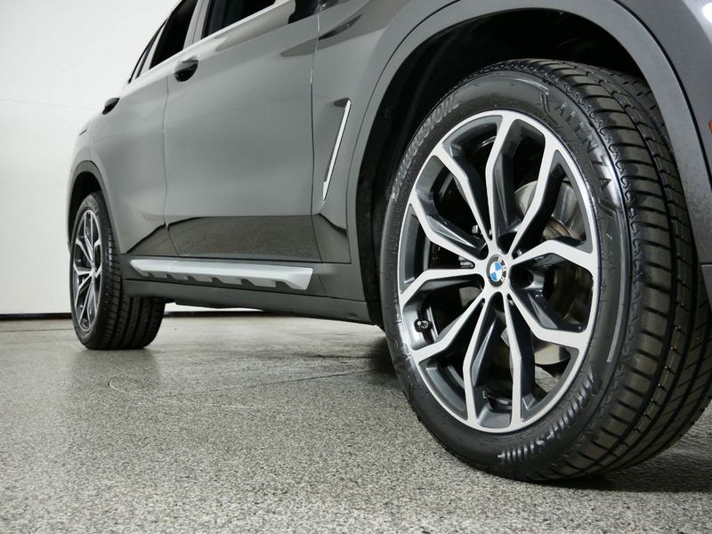2022 BMW X4 — a typically priced live listing