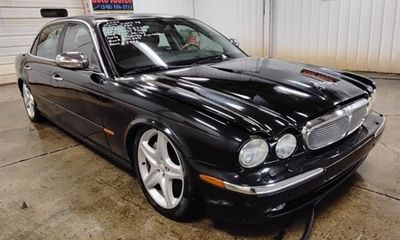 2005 Jaguar XJ VDP Super V8