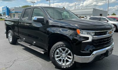 2023 Chevrolet Silverado LT