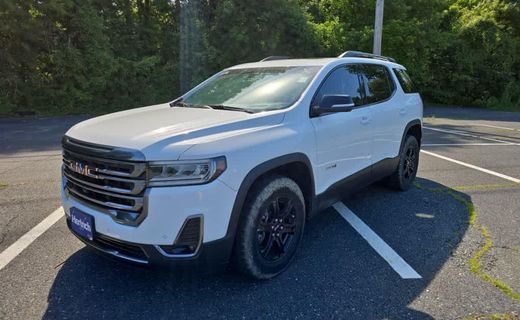 2022 GMC Acadia AT4