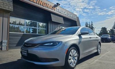 2016 Chrysler 200 LX