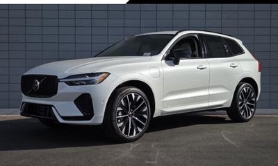 2026 Volvo XC60 Ultra Dark