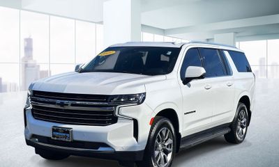 2022 Chevrolet Suburban LT