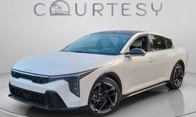 2026 Kia K4 GT Line