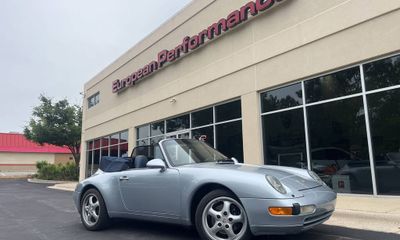 1995 Porsche 911 Carrera 4 Cabriolet