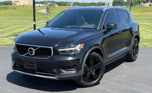 2019 Volvo XC40 Momentum