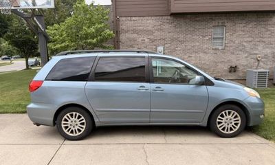 2010 Toyota Sienna XLE