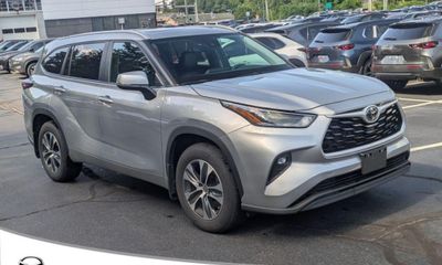 2024 Toyota Highlander XLE