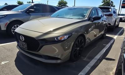 2024 Mazda MAZDA3 Carbon Turbo