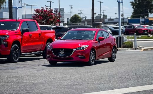2018 Mazda MAZDA3 Sport