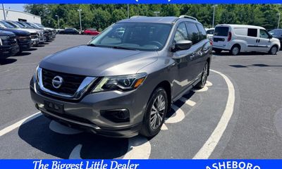2017 Nissan Pathfinder S