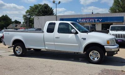 2002 Ford F-150 Base