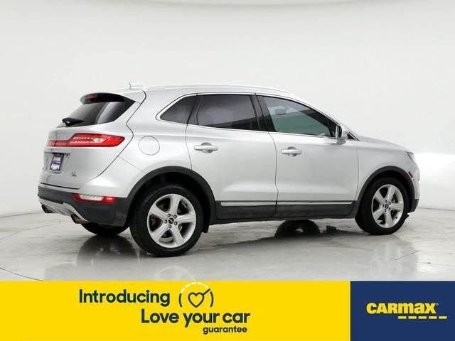2015 Lincoln MKC — a typically priced live listing