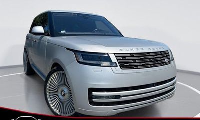 2023 Land Rover Range First Edition
