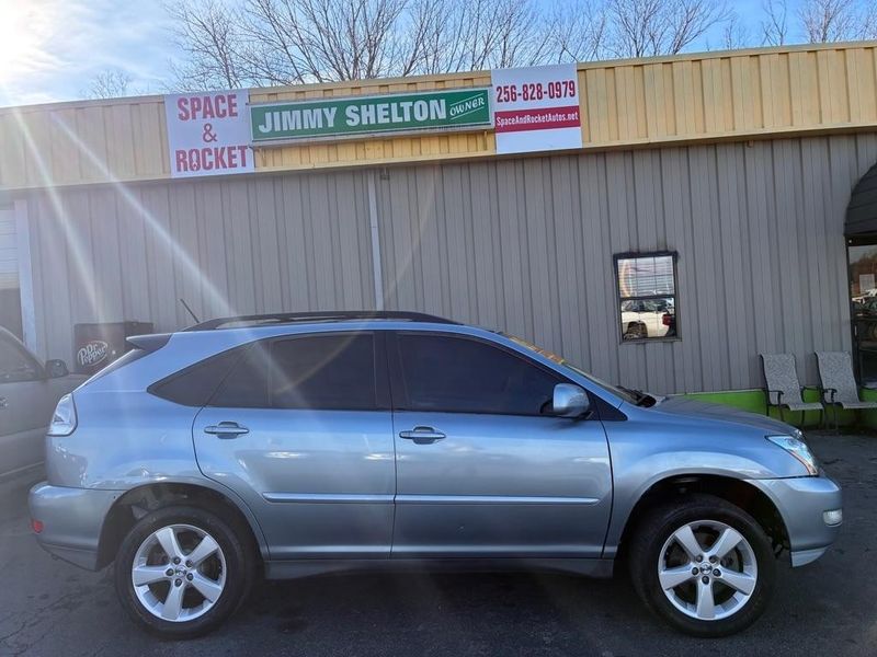 2005 Lexus RX — a typically priced live listing