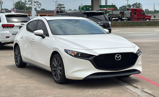 2022 Mazda MAZDA3 Preferred Package