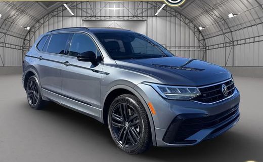 2022 Volkswagen Tiguan 4MOTION SE Black
