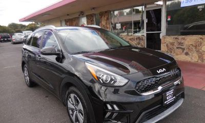 2022 Kia Niro LX LXS SE