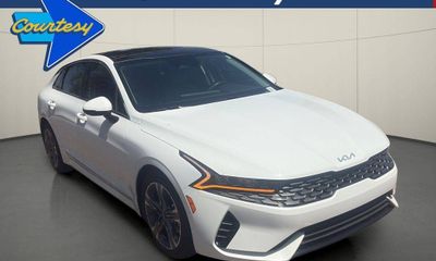 2024 Kia K5 EX