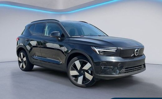 2024 Volvo XC40 Plus Dark