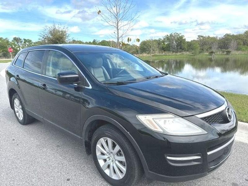 2009 Mazda CX-9 — a typically priced live listing